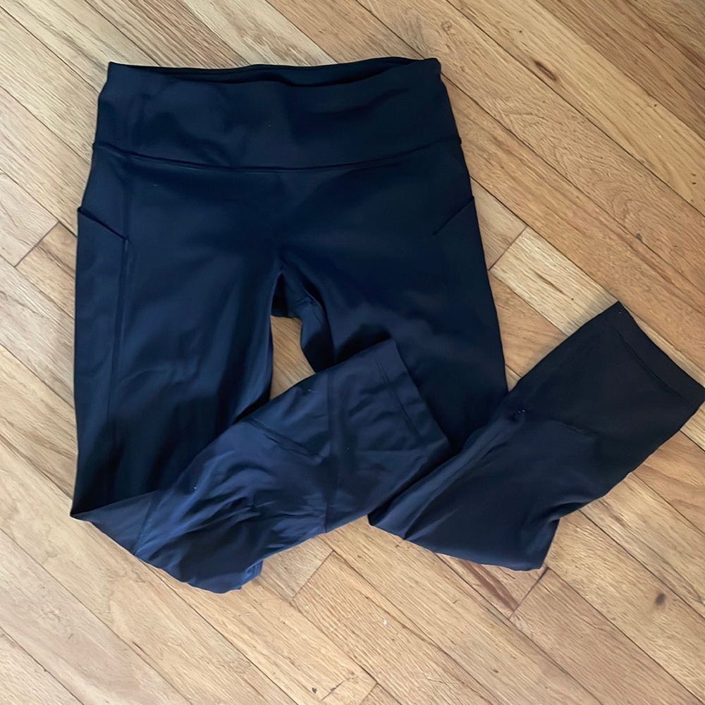 Lululemon Lightly worn black high-rise Fast and Free leggings- size 6